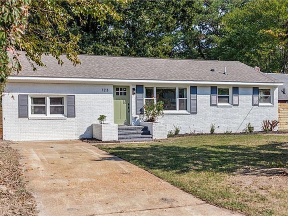 4th image of 123 Prince James Dr