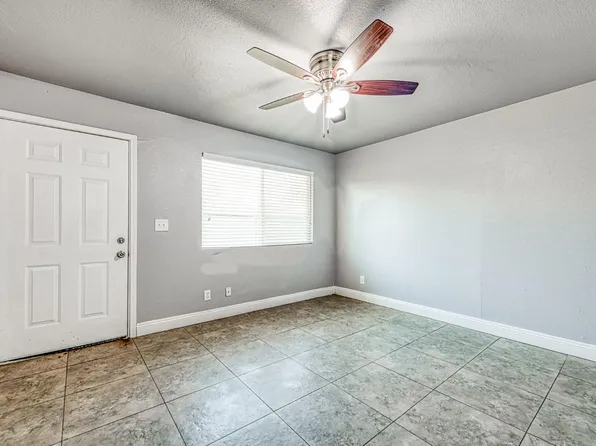 137 E Lemon Ave, Fresno, CA 93706