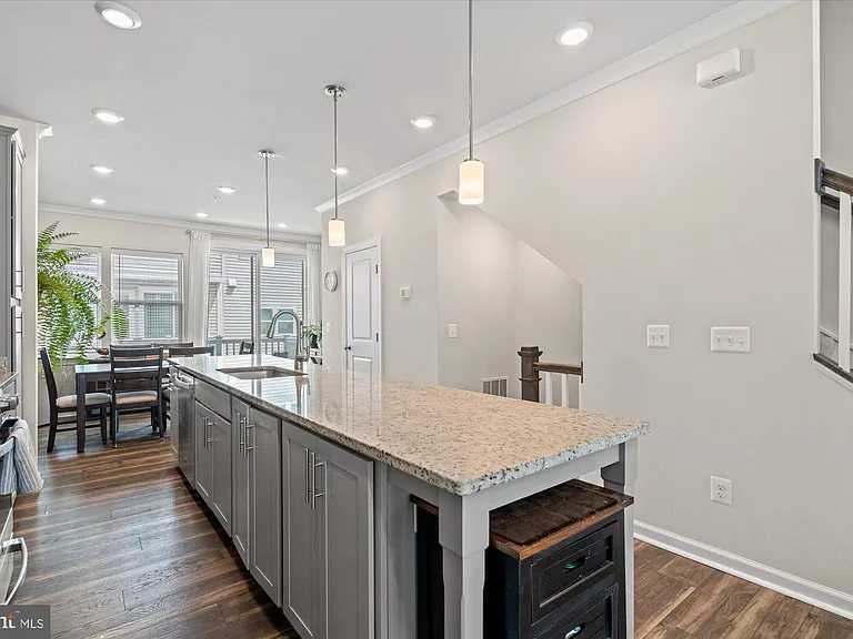 8156 Tompkins St — Photo 13