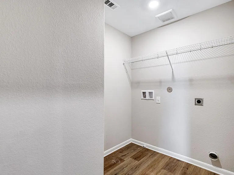 9226 Bennett Frst — Photo 23