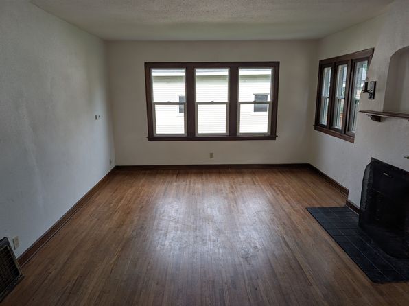 121 4th Ave E