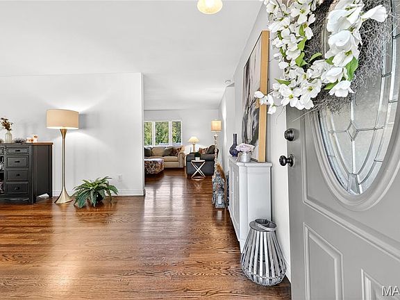 2nd image of 722 Aramis Dr