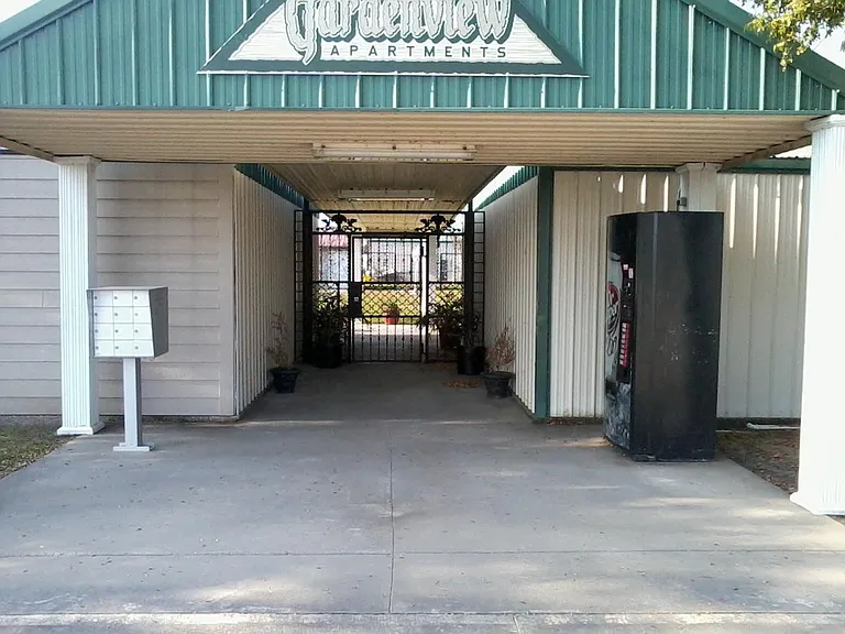 302 Veterans Ave #2 — Photo 7