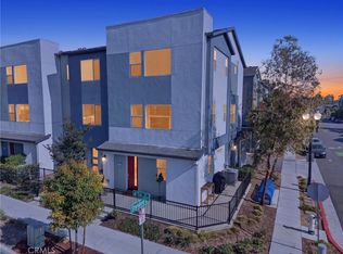 1016 E 4th St, Santa Ana, CA 92701