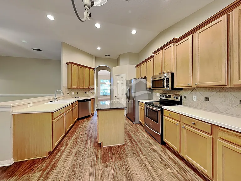 883 Moonluster Dr — Photo 3