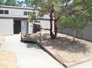 25 Quail Ct, Portola Valley, CA 94028