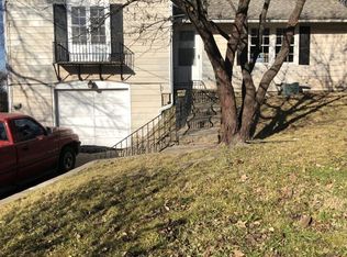 530 W Harmony St, Neosho, MO 64850