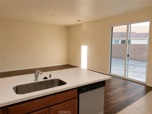 13427 Cypress Ave, Victorville, CA 92395