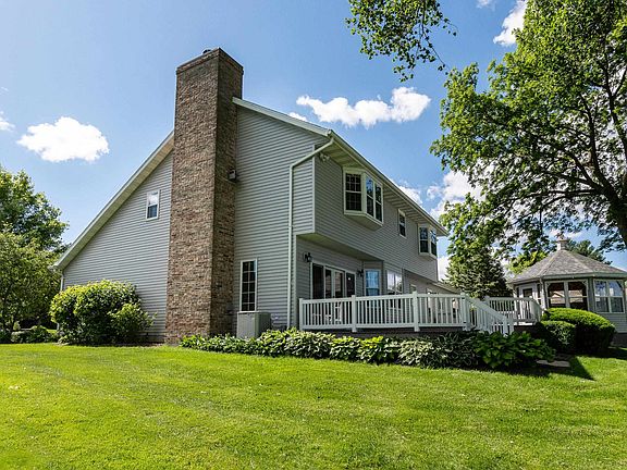 5th image of 204 Starkweather Dr