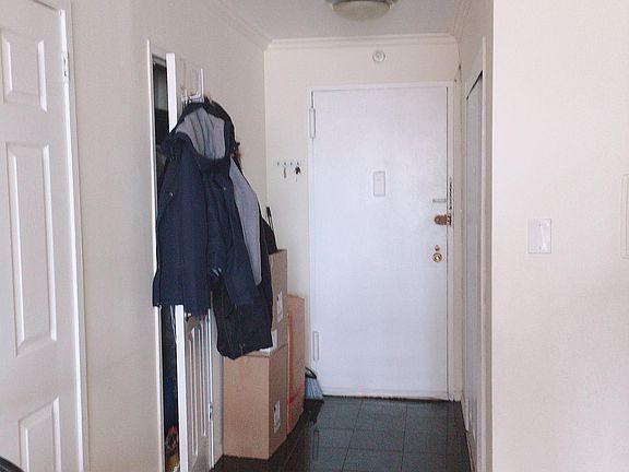 4th image of 225 Saint Pauls Ave APT 12C