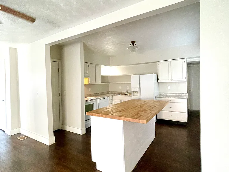 41 Mullins Hl #B — Photo 1