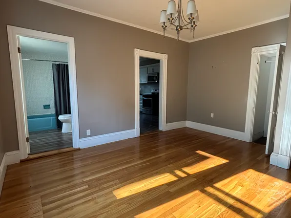 57 Bedford St, Waltham, MA 02453
