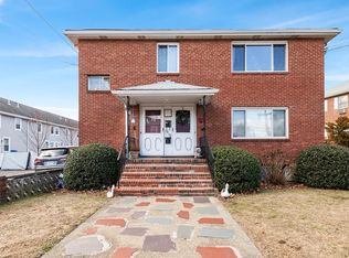 30 Amory Rd, Waltham, MA 02453