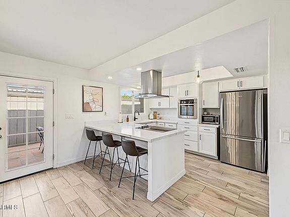 3rd image of 3848 N 30TH Street