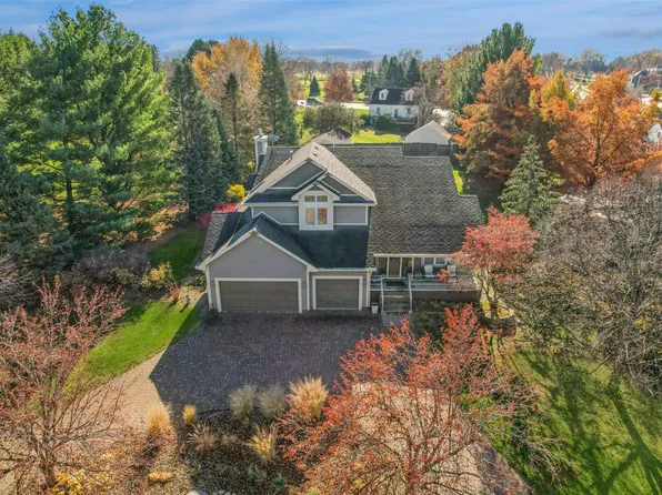 870 SE Walnut Ridge Dr, Waukee, IA 50263