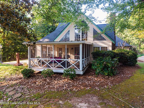 2nd image of 105 Shady Ln