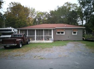 118 Georgia Dr, Calhoun, GA 30701