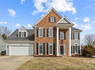 8504 Tonawanda Dr, Charlotte, NC 28277