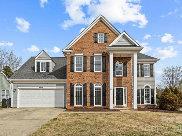 8504 Tonawanda Dr, Charlotte, NC 28277