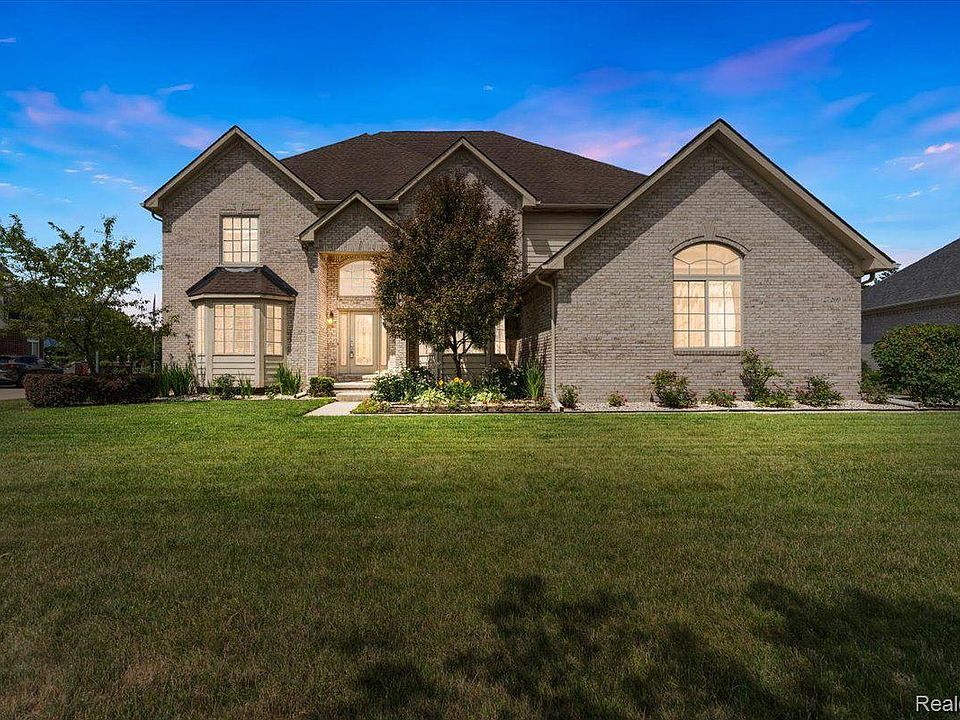 1st image of 27269 Starkey Ln