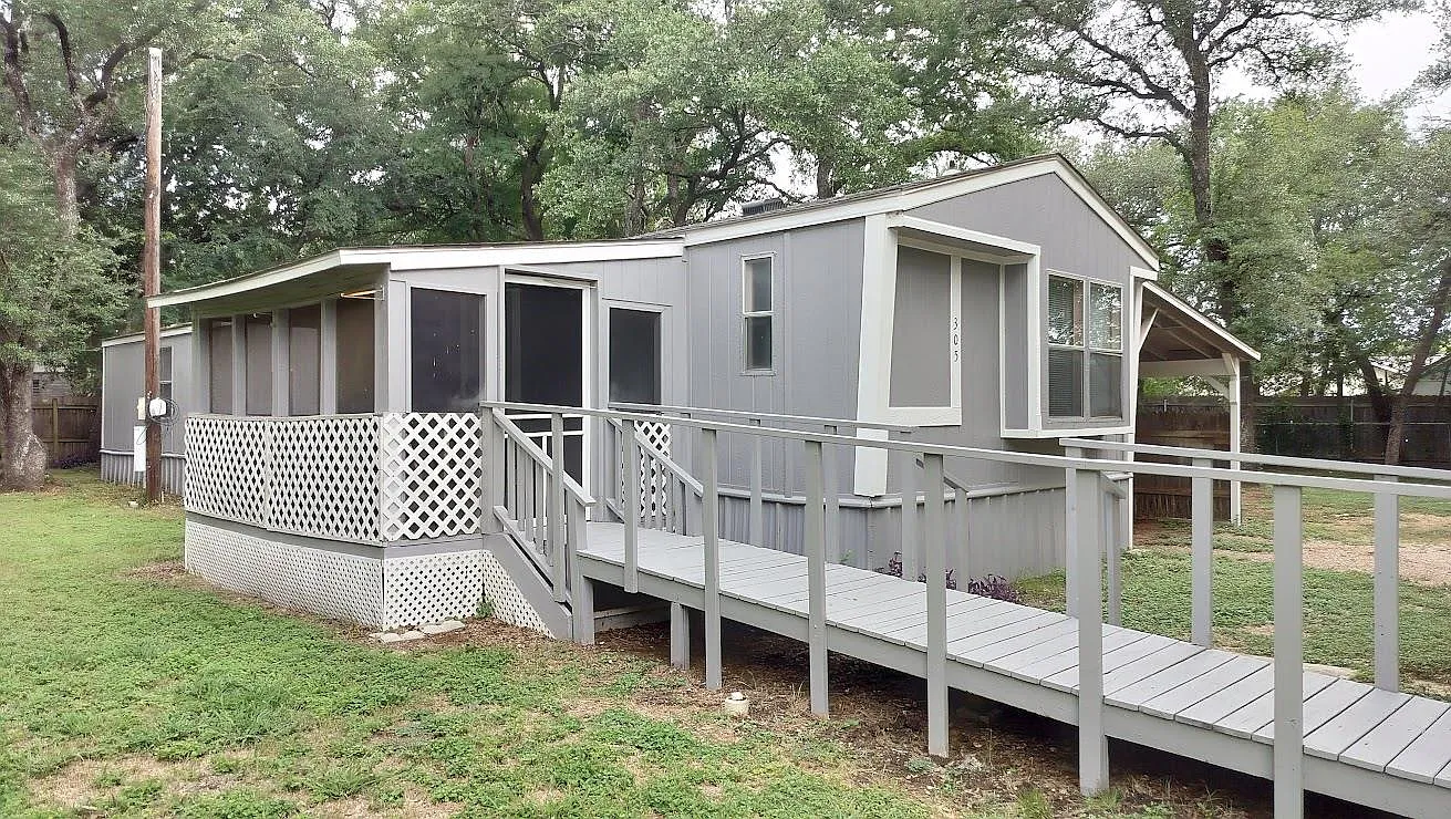 2 bed, 2.0 bath, 1056 sqft, $1,600 — Photo 1