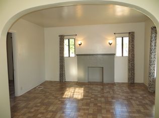 204 1/2 W J St, Ontario, CA 91762