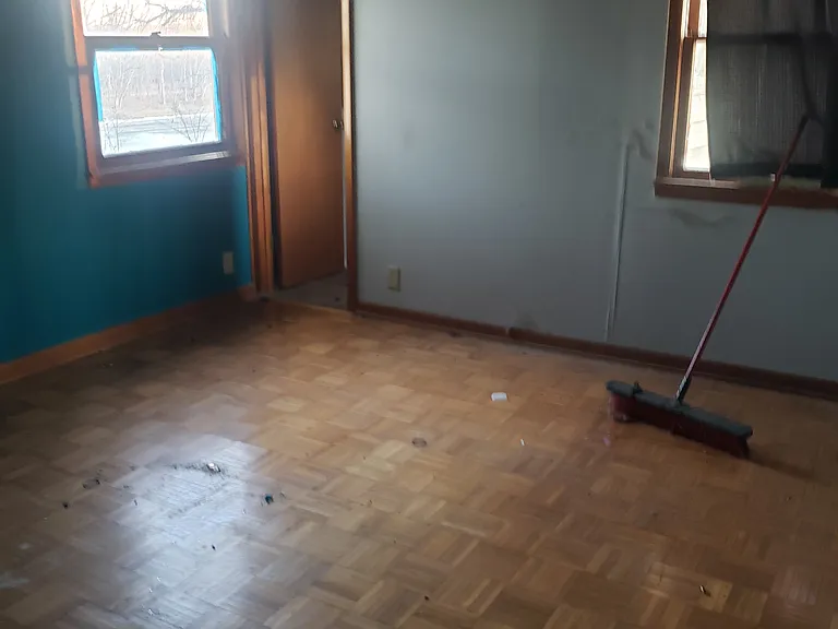 14556 N 300 E — Photo 11