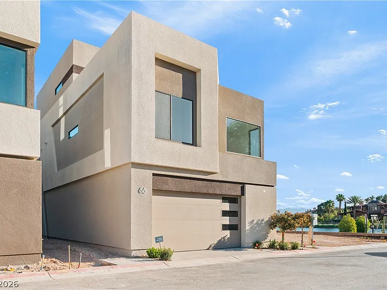 66 Lakefront Dr — Photo 5