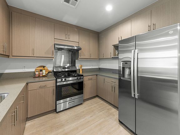 5th image of 168 S Monterey St #303