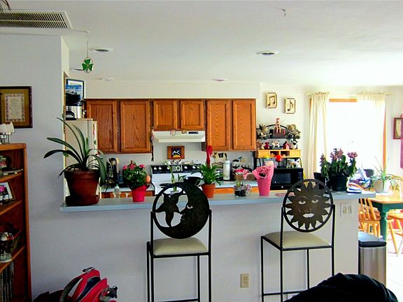 5th image of 1020 Howard St