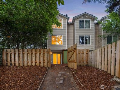 3222 21st Avenue W #A, Seattle, WA, 98199