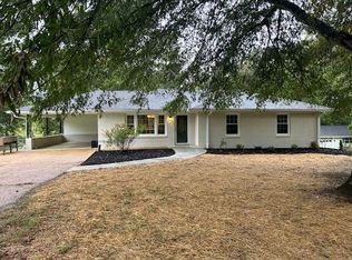 304 Peachtree St, Paris, TN 38242