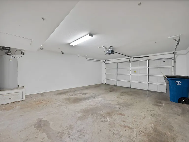 2420 Hugo St #3 — Photo 32