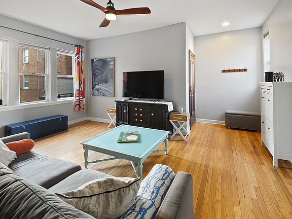 4th image of 4425 N Whipple St APT 1A