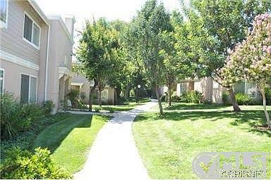 5th image of 10230 Zelzah Ave Unit 3