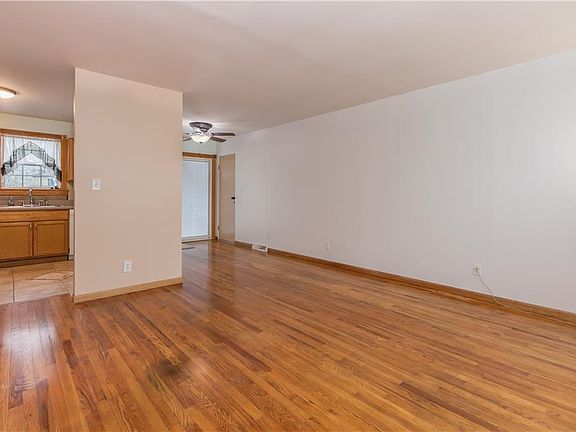 4th image of 9111 W 100th St
