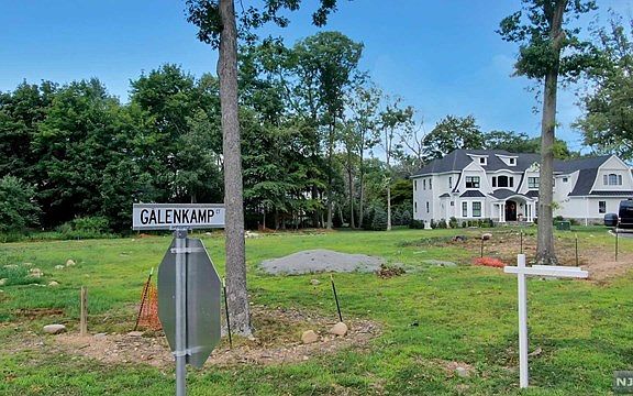 5th image of 705 Galenkamp Ct