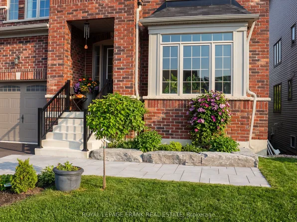 60 Hennessey Cres, Kawartha Lakes, ON K9V 0P3