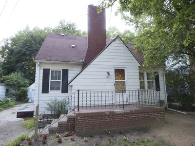 1107 Eastman Ave, Midland, MI, 48640