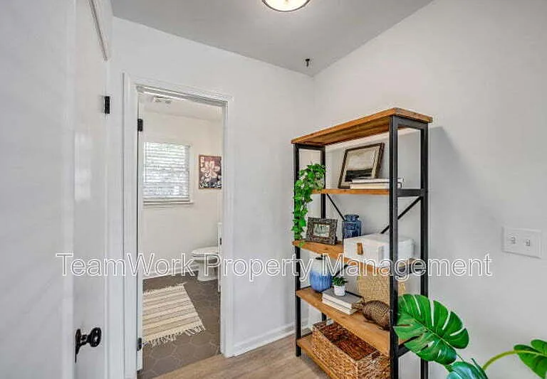 702 N Palmetto St — Photo 16