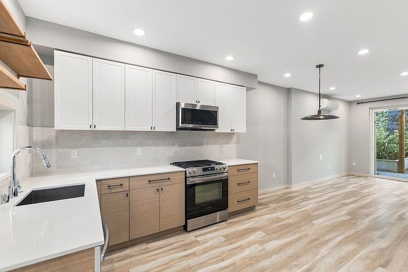 3rd image of 304 N 107th Street