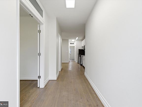 2nd image of 221 20th St NE APT 4