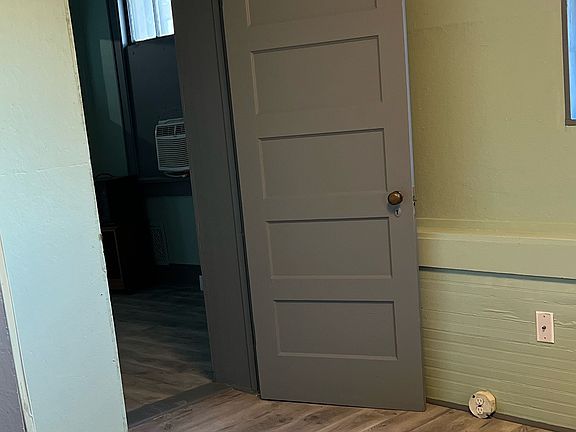 4th image of 8160 Rutledge Pike #5