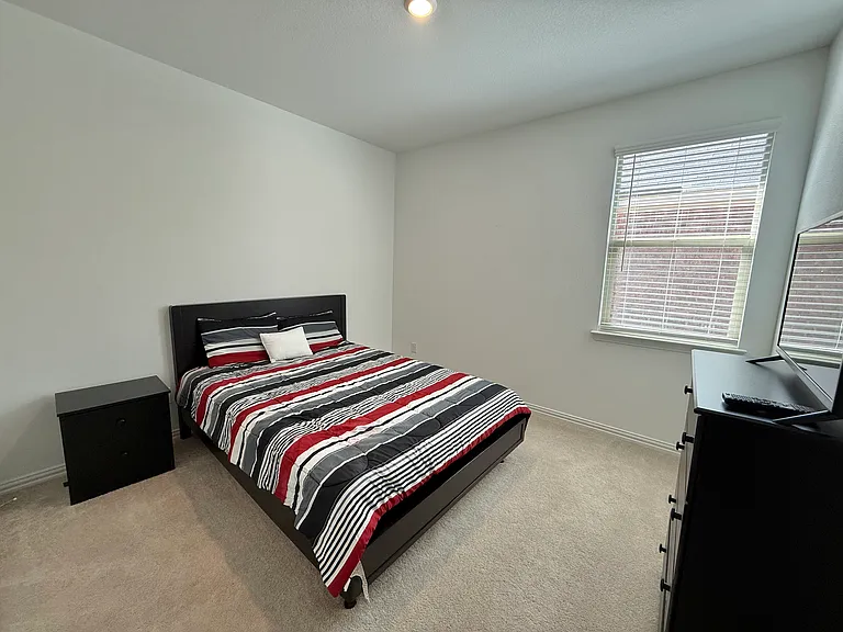 5119 Penrose Dr — Photo 14