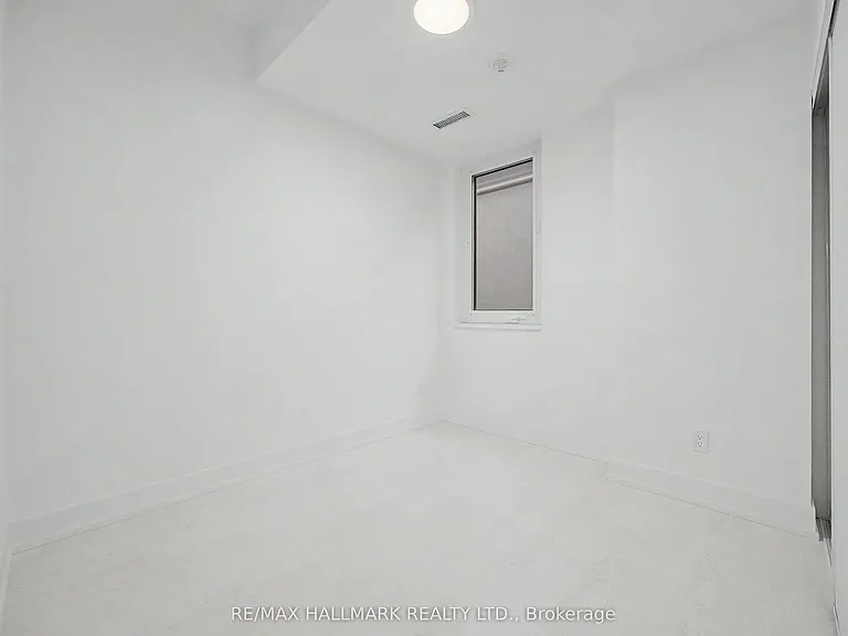 308 Jarvis St #210 — Photo 14