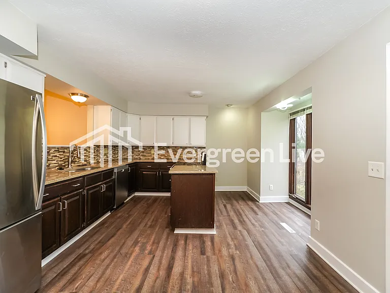412 Wyoga Lake Blvd — Photo 4