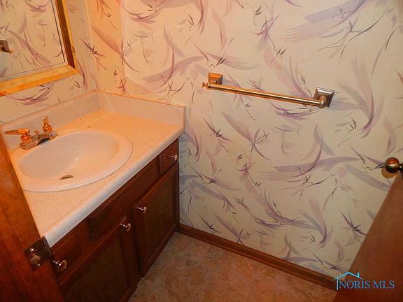 4th image of 2165 Winterset Dr