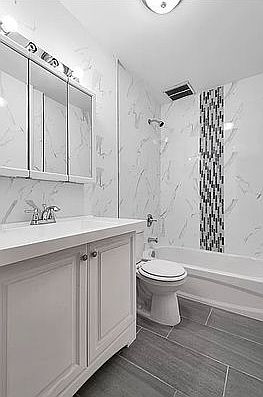 4th image of 663 President St APT B2