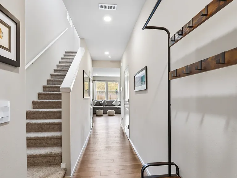 6016 Addison Rd SW — Photo 2