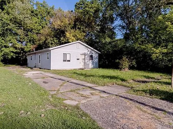 3129 Station St, Indianapolis, IN 46218